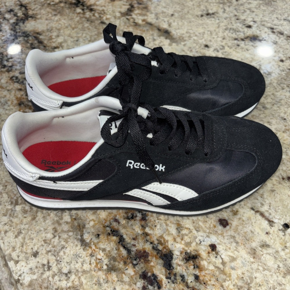 Reebok Glide - women's size 7.5 Black White With Red  comfort walking   shoes